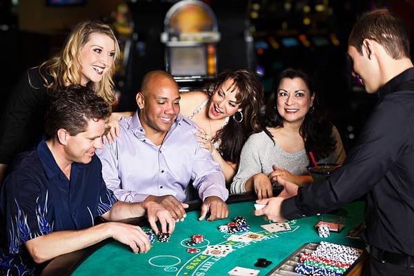 Casino Dubai: Your Dealer Interaction Questions Answered