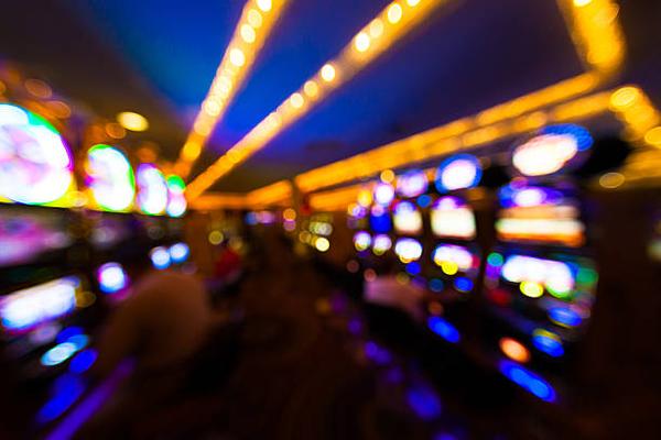 Exploring Live Casino Features Through Singapore online casino